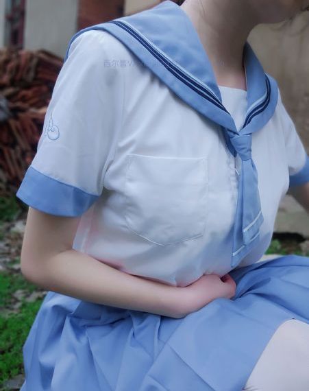 不系红扣的女孩完整版_720在线视频观看