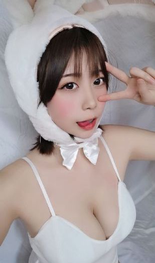 和两个小婕子做受hd_完整无删减版
